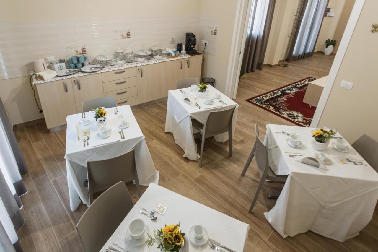 Oasi Perla Del Mare Rooms Aci Castello Exterior photo